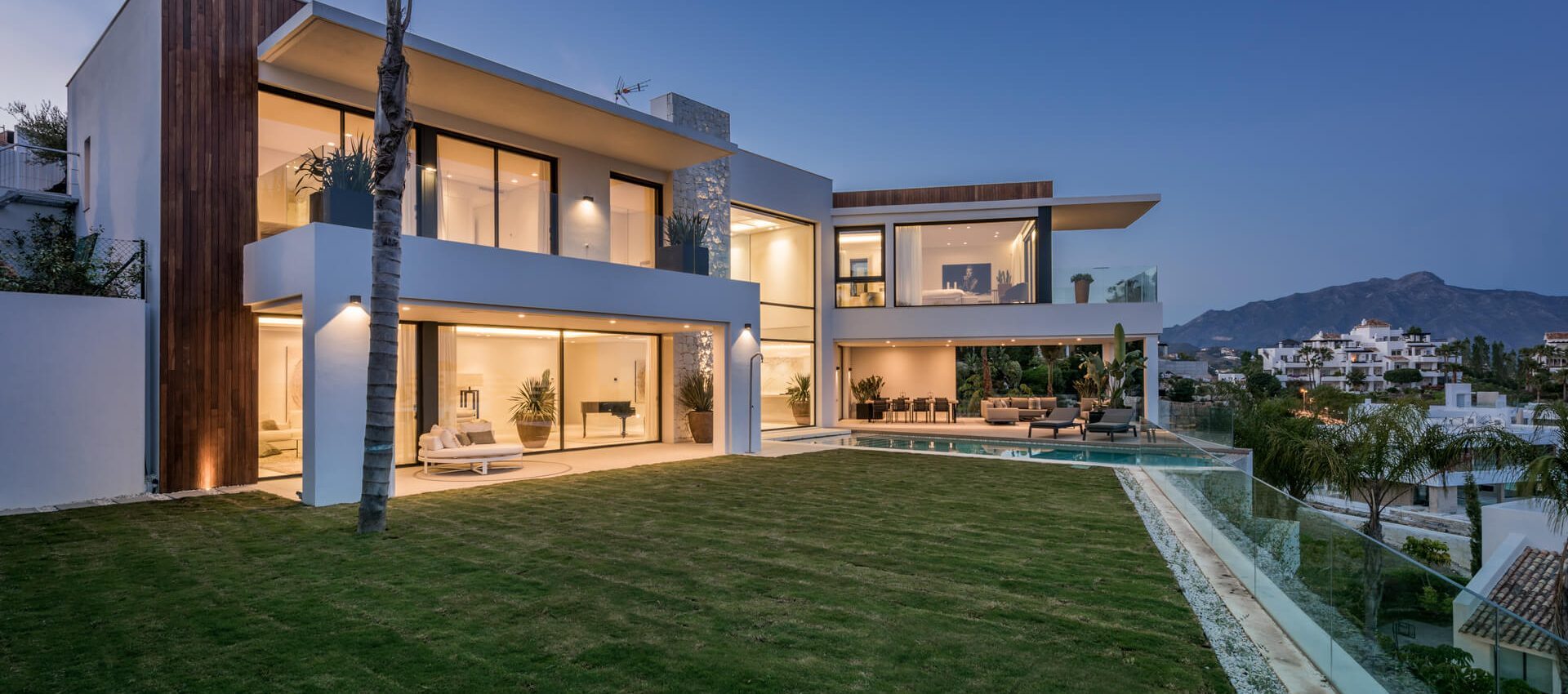 Contemporary and modern villa with amazing panoramic views on golf and Mediterranean