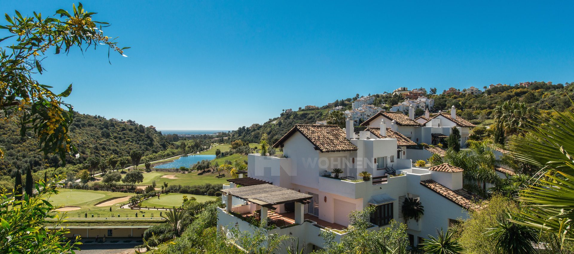 Spacious duplex penthouse with views to La Quinta golf