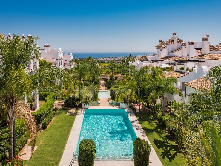 Apartments with amazing sea and mountain views in Sierra Blanca – Marbella