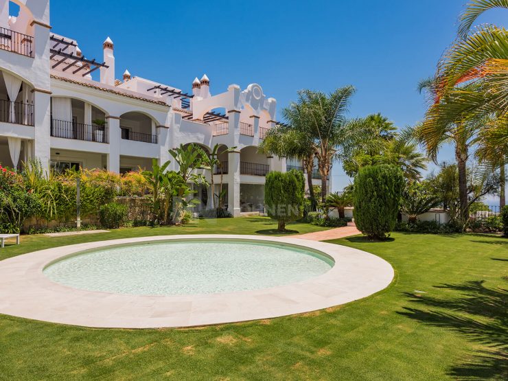 Apartments with amazing sea and mountain views situated in Sierra Blanca – Marbella