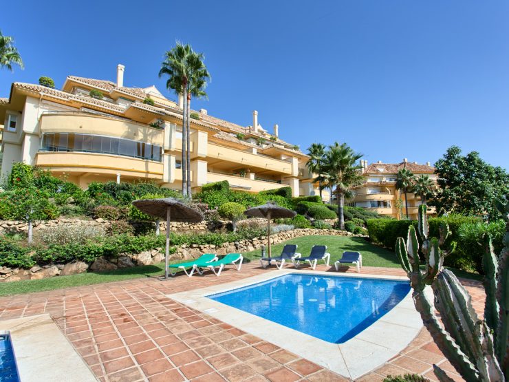 Spacious and bright apartment with beautiful views to the Coast and the Mediterranean