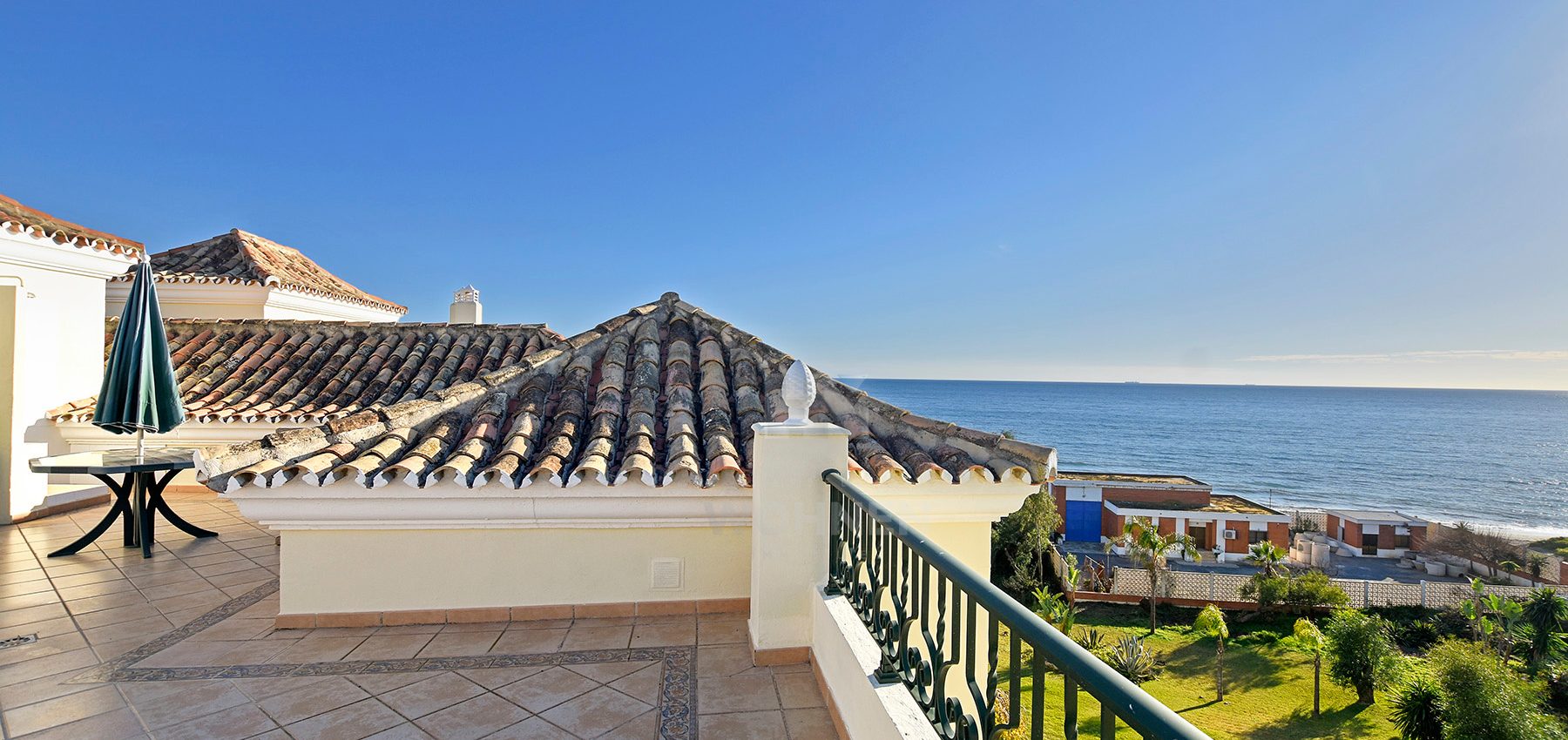 Exceptional luxury beachfront penthouse in Elviria