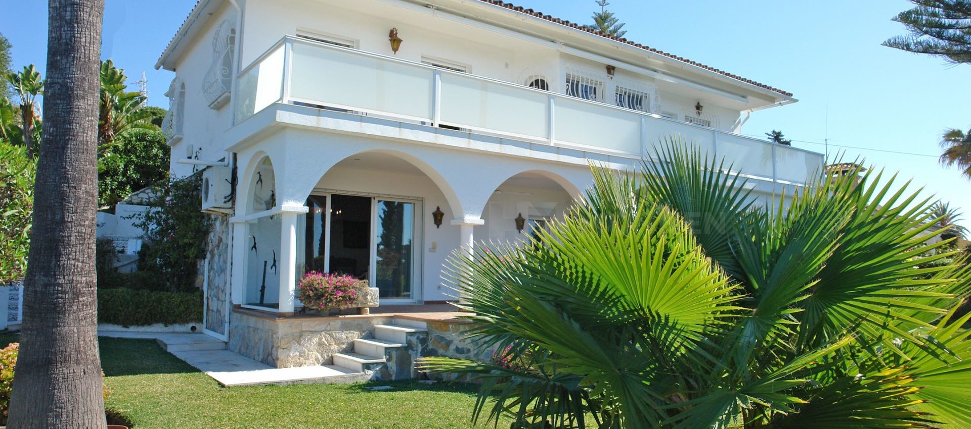 Einzigartige Villa mit Panoramablick in Elviria Marbella
