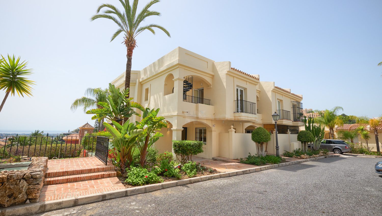 Beautiful and spacious fully renovated townhouse in a gated community