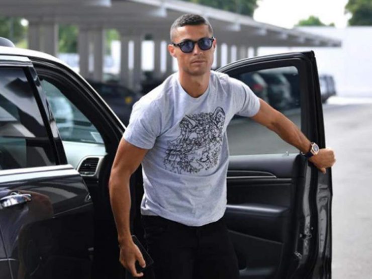 LIFESTYLE – Cristiano Ronaldo settles in Marbella to buy his new house