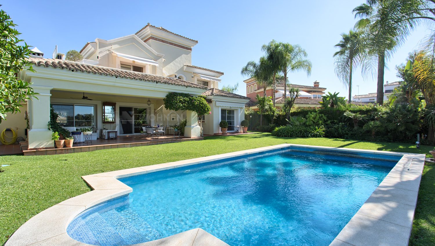 Beautifully located top quality villa frontline golf La Quinta