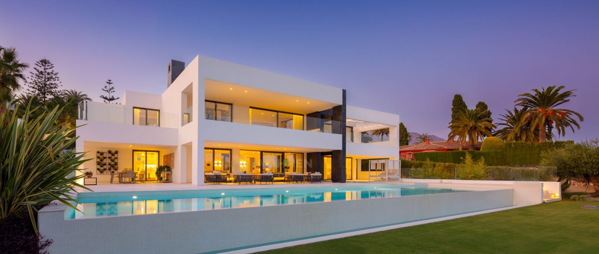 Brand new modern villa in the heart of La Cerquilla, Nueva Andalucia, Marbella