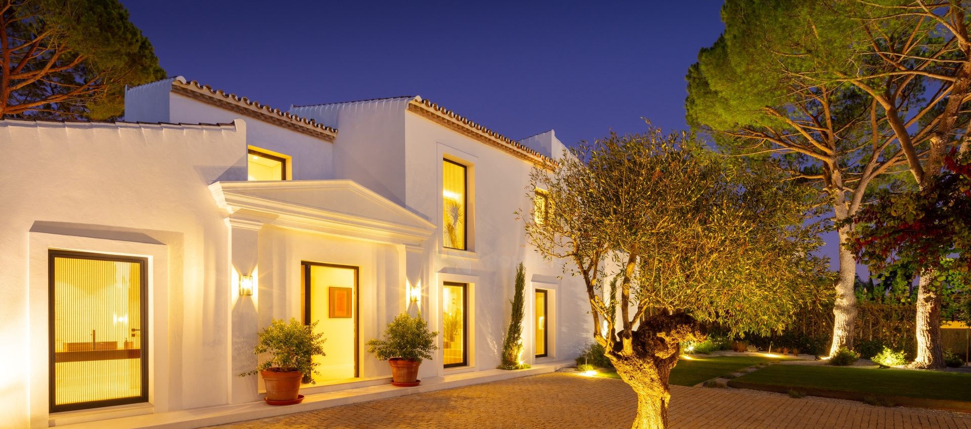 Exquisite family residence in the heart of the golf valley – Marbella