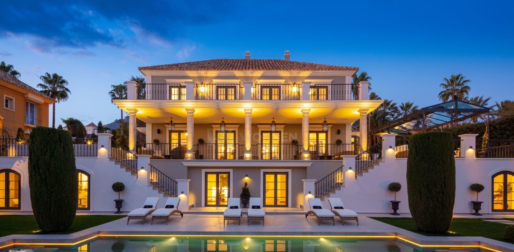 Villa mit klassischer Architektur in Sierra Blanca – Marbella