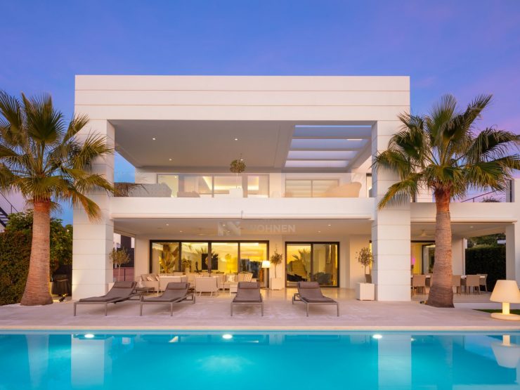 Moderne Luxusvilla in einer sicheren Wohnanlage in Marbella