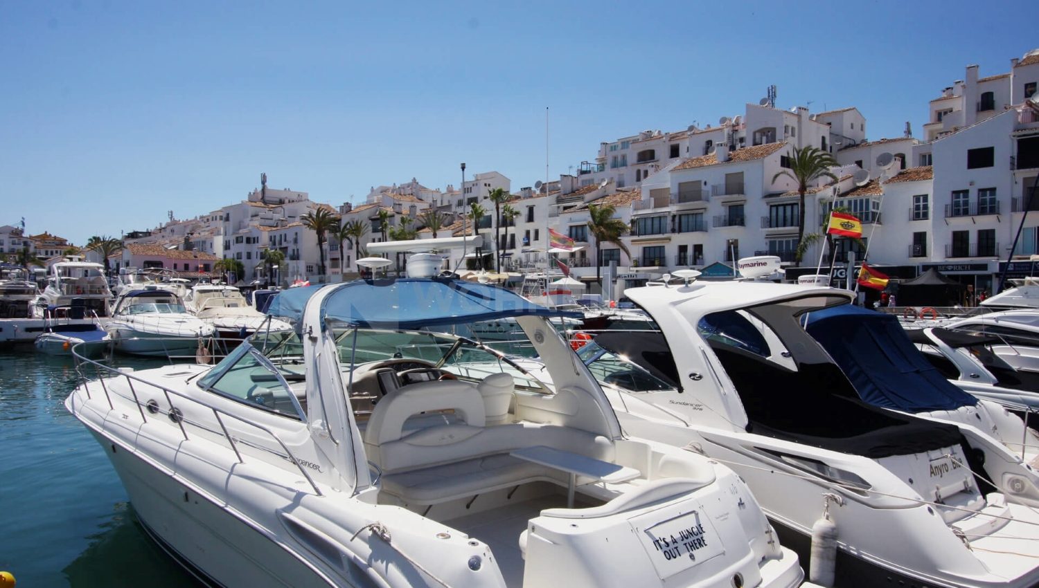 Fully renovated apartment in the port of Puerto Banus