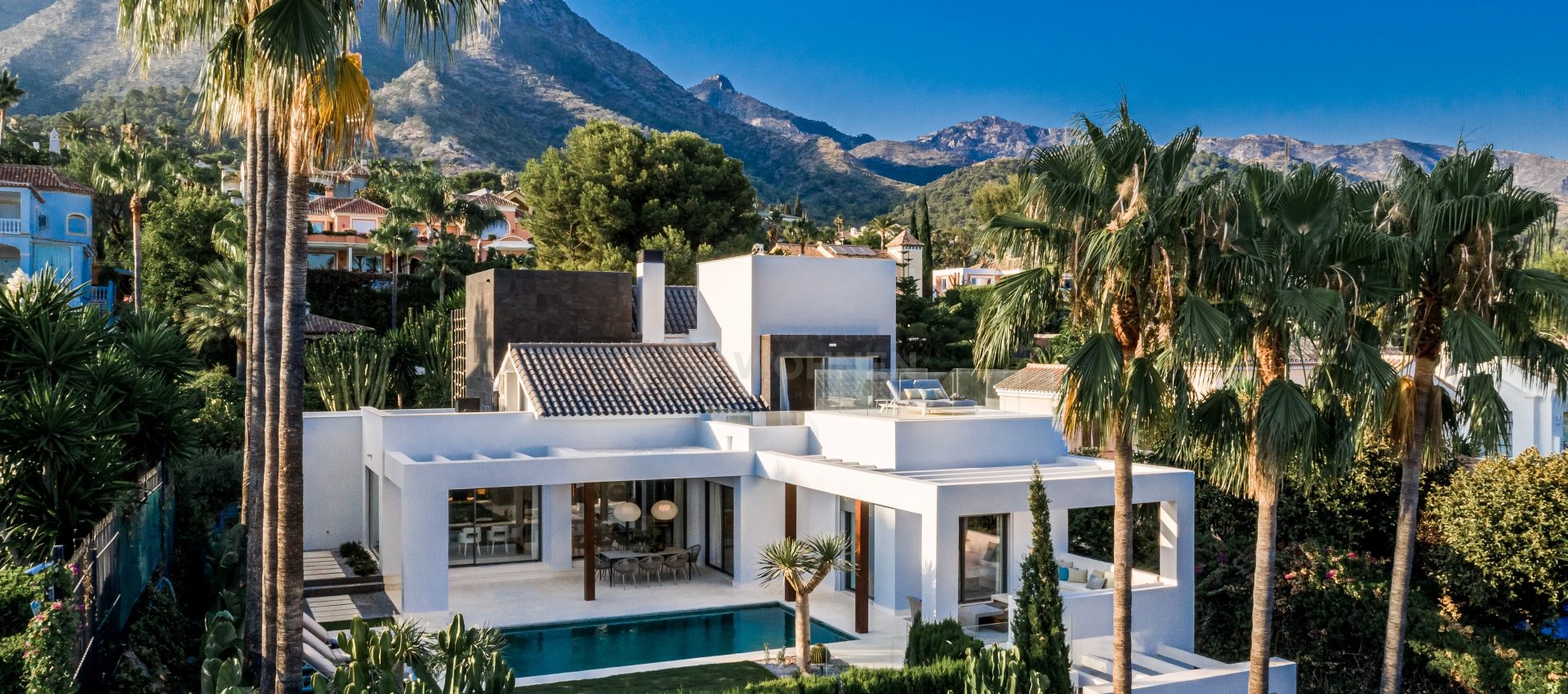 Elegante villa de obra nueva en Sierra Blanca Milla de Oro Marbella