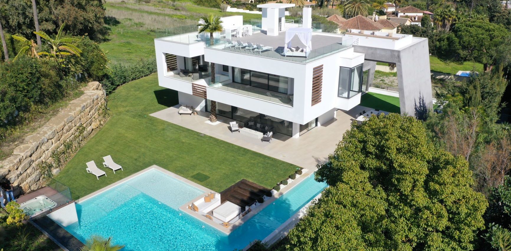 Ultra-modern villa with fantastic views of the La Concha mountain – Marbella