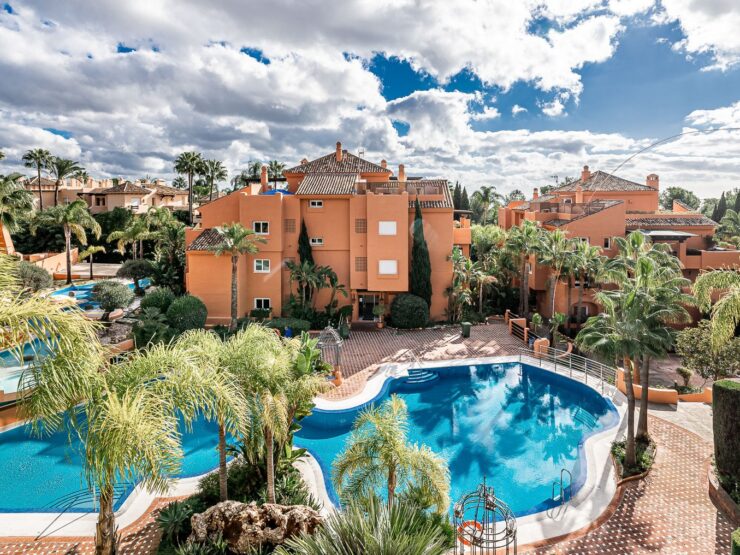 Incredible luxury apartment with sea views in Sierra Blanca Marbella