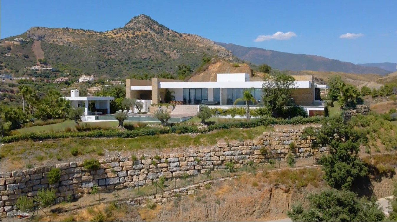 Hochmoderne Villa mit Panoramablick im Marbella Golf Resort