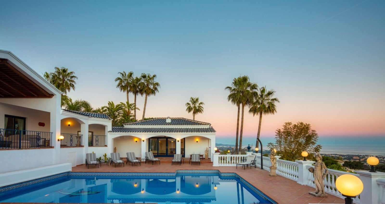 Spektakuläre traditionelle Villa in El Madroñal mit Panoramablick auf das Meer