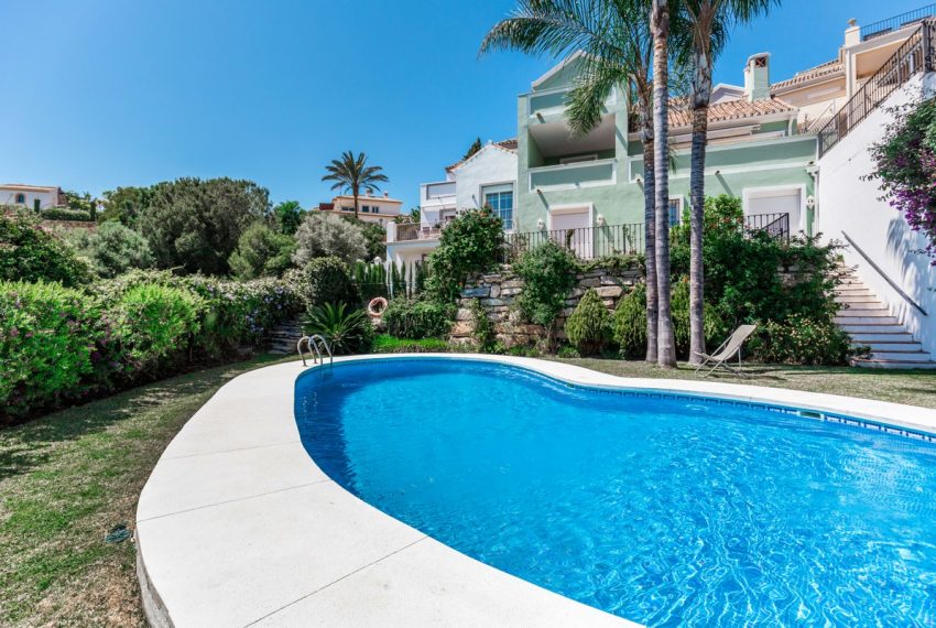 Preciosa casa adosada con vistas a Marbella y al mar
