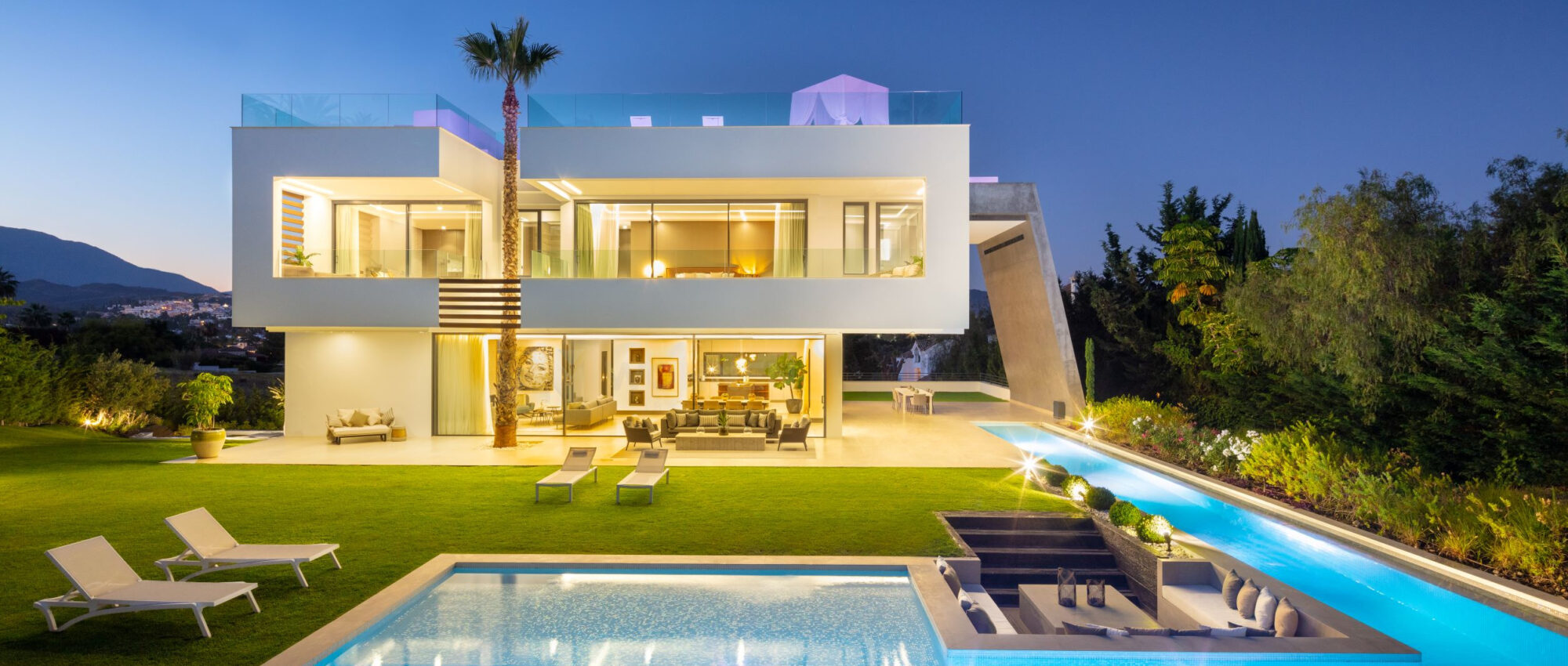 Impressive brand-new villa in the heart of Nueva Andalucia