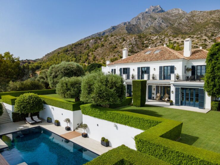 Elegant luxury villa in one of the most exclusive communities in Marbella