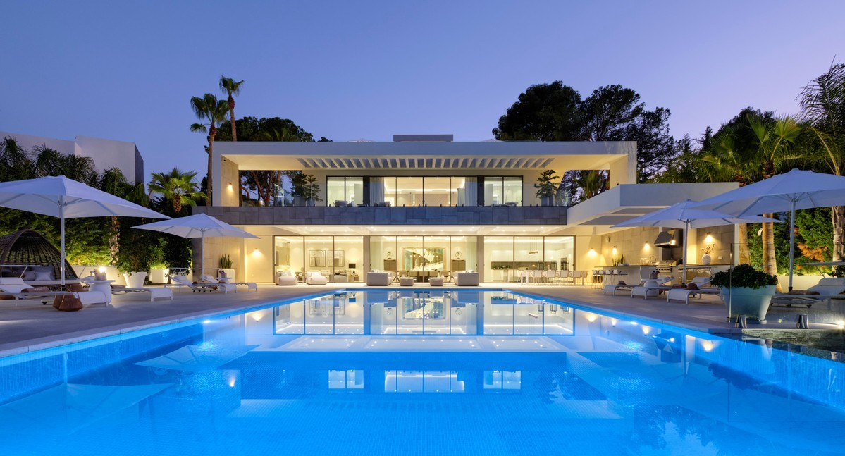 Villa de súper lujo a estrenar de la más alta calidad en Marbella Las Brisas Golf