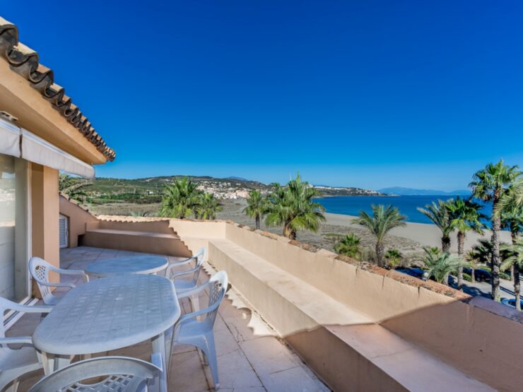 Penthouse with fabulous sea view in the Port of Sotogrande