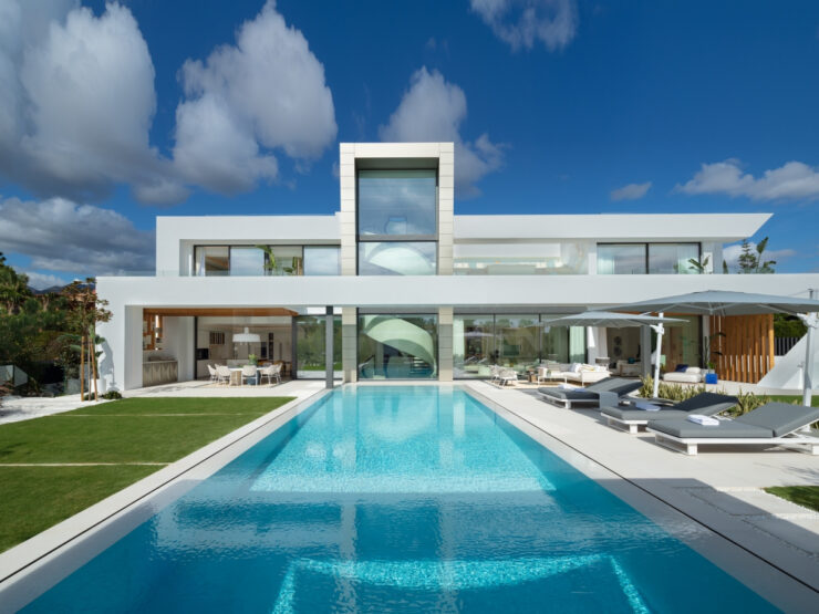 Villa moderna a estrenar en lado de playa en Marbella