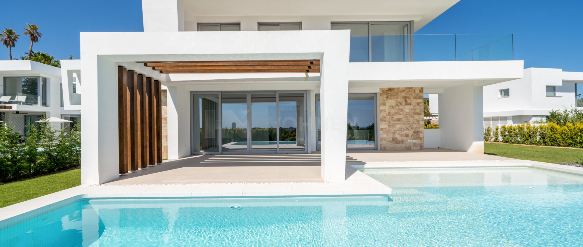 Spektakuläre, kürzlich erbaute Villa im Santa Clara Golf