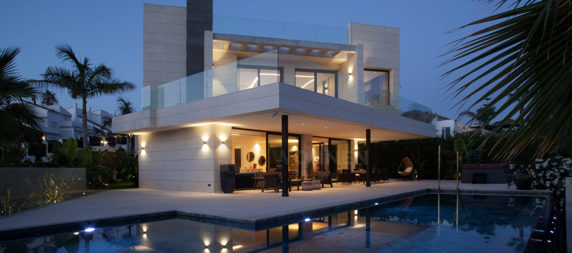 Fantastische moderne Villa im Golf Valley von Nueva Andalucía