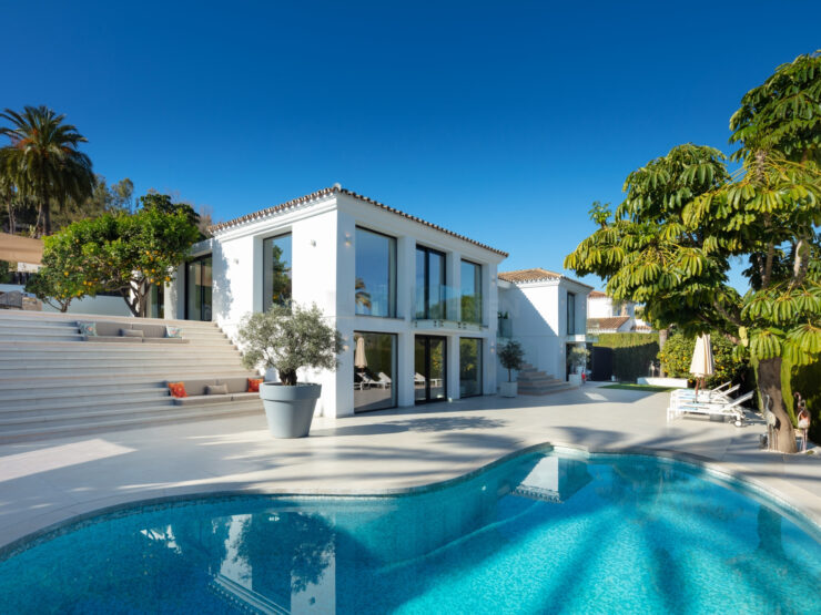 Modern villa in Las Brisas Golf Nueva Andalucia