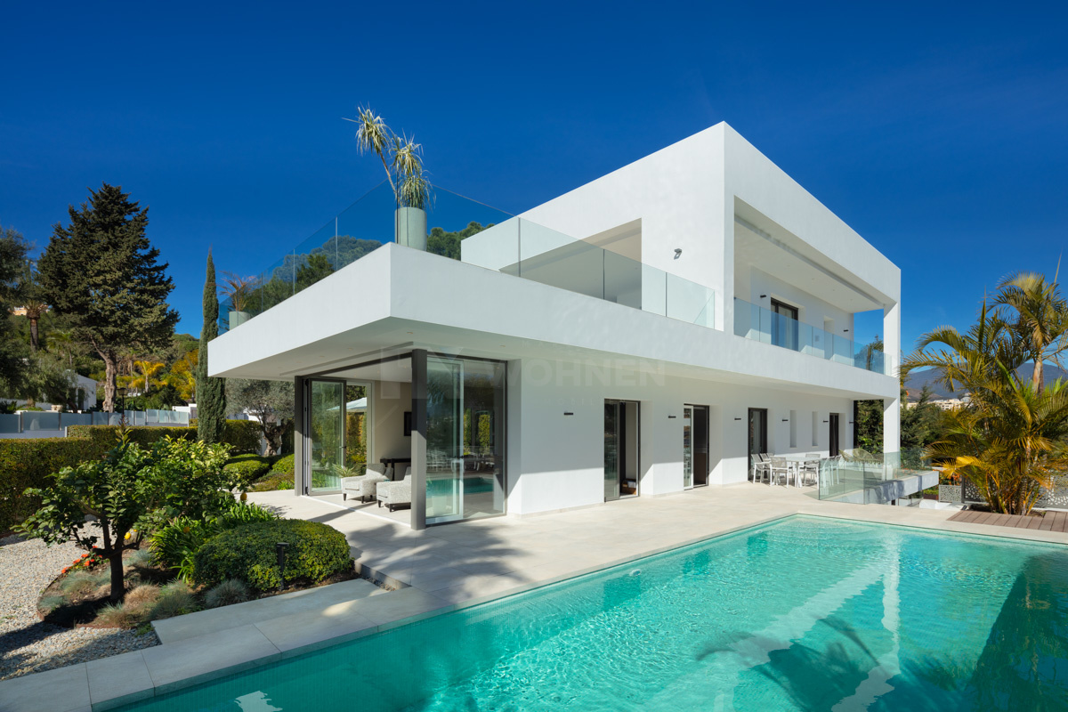 Modern and contemporary designer villa with golf views