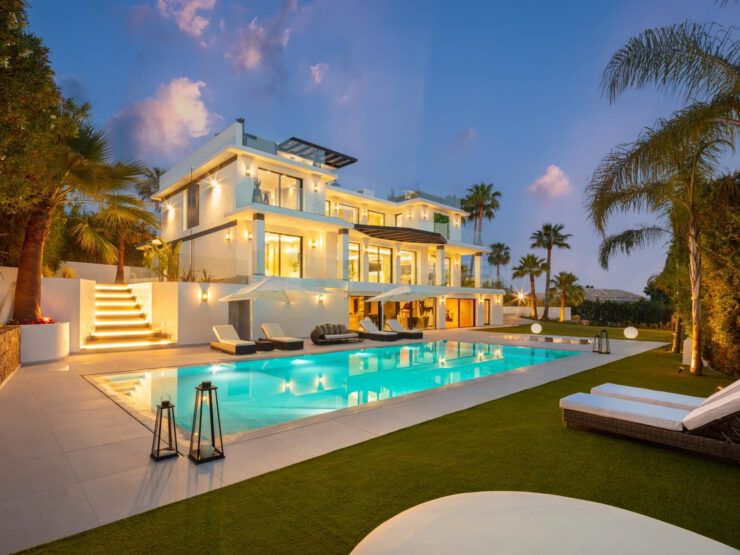 Spectacular designer villa in a privileged area on the Golden Mile Marbella