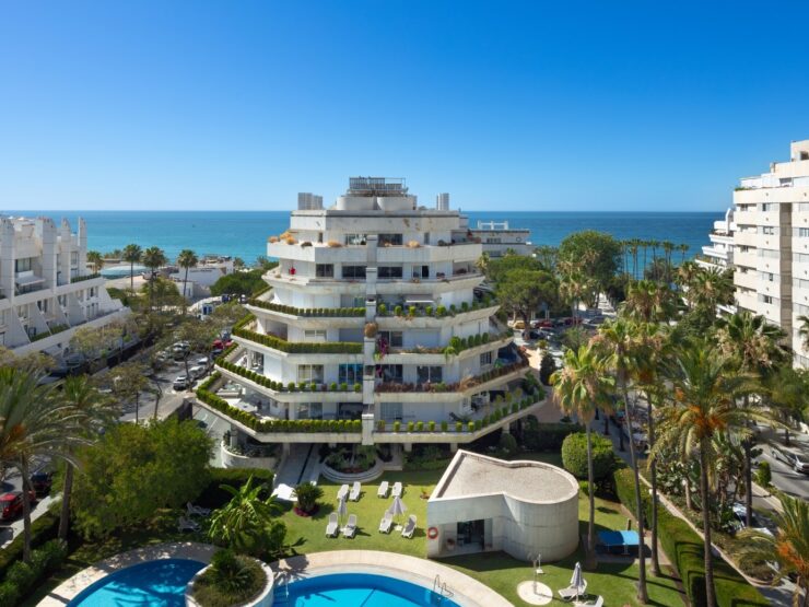 Magnificent duplex penthouse in the center of Marbella with panoramic views of the Mediterranean Sea