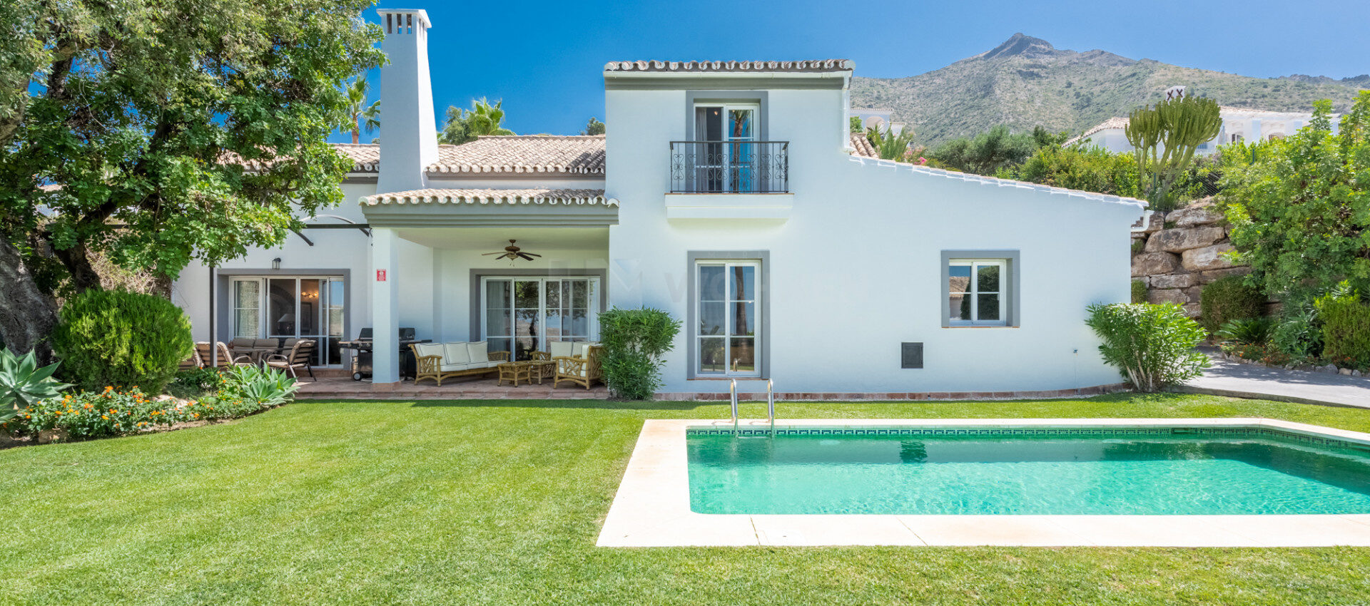 Charming villa in the hills above the Golden Mile