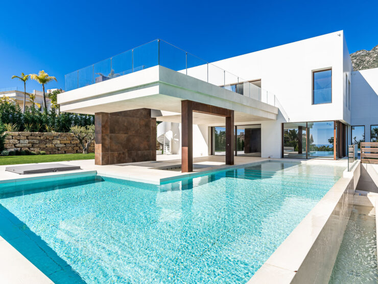Impressive brand new contemporary villa in Sierra Blanca