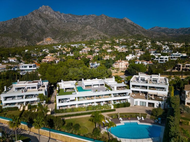 Schönes, modernes Luxus-Duplex-Penthouse mit Panoramablick auf das Meer in Sierra Blanca