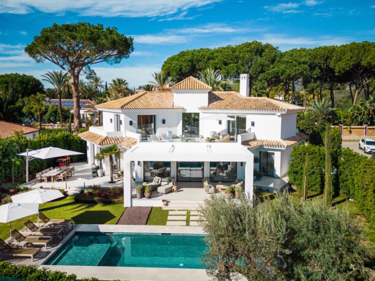 Villa im andalusischen Stil nur 300 m vom Strand entfernt in Reserva de Los Monteros
