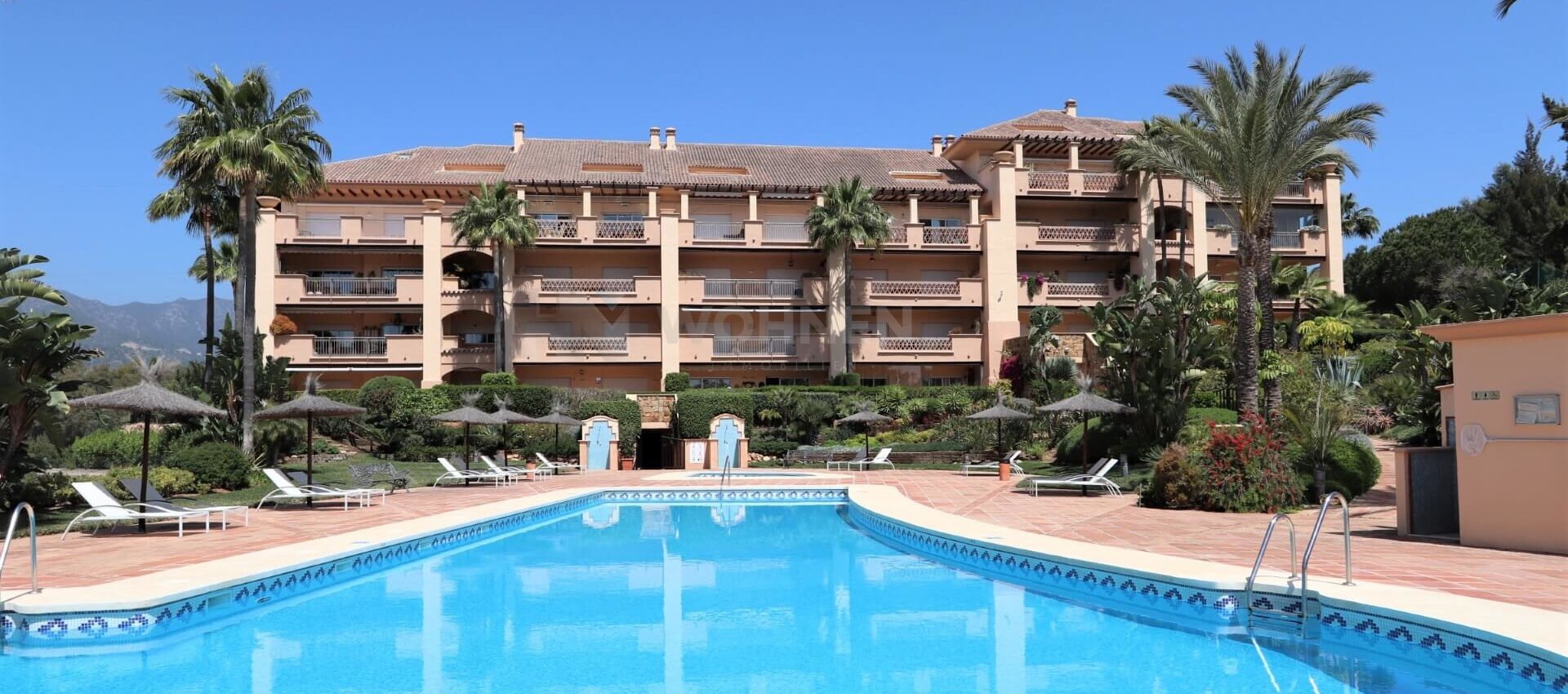 Charmantes Apartment mit herrlichem Meerblick in Los Monteros Rio Real