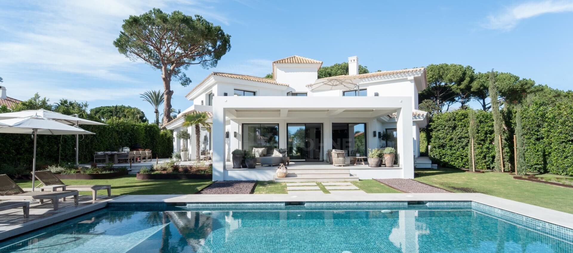 Andalusian style villa located in Reserva de Los Monteros