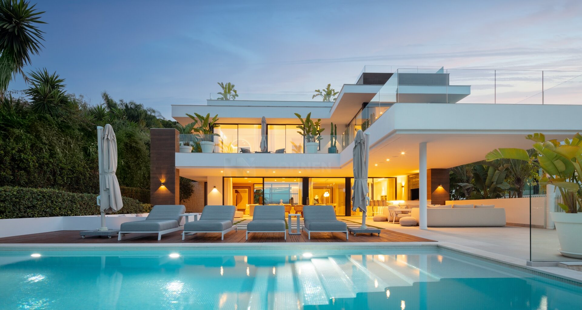 A stunning modern villa in the Golf Valley of Nueva Andalucía