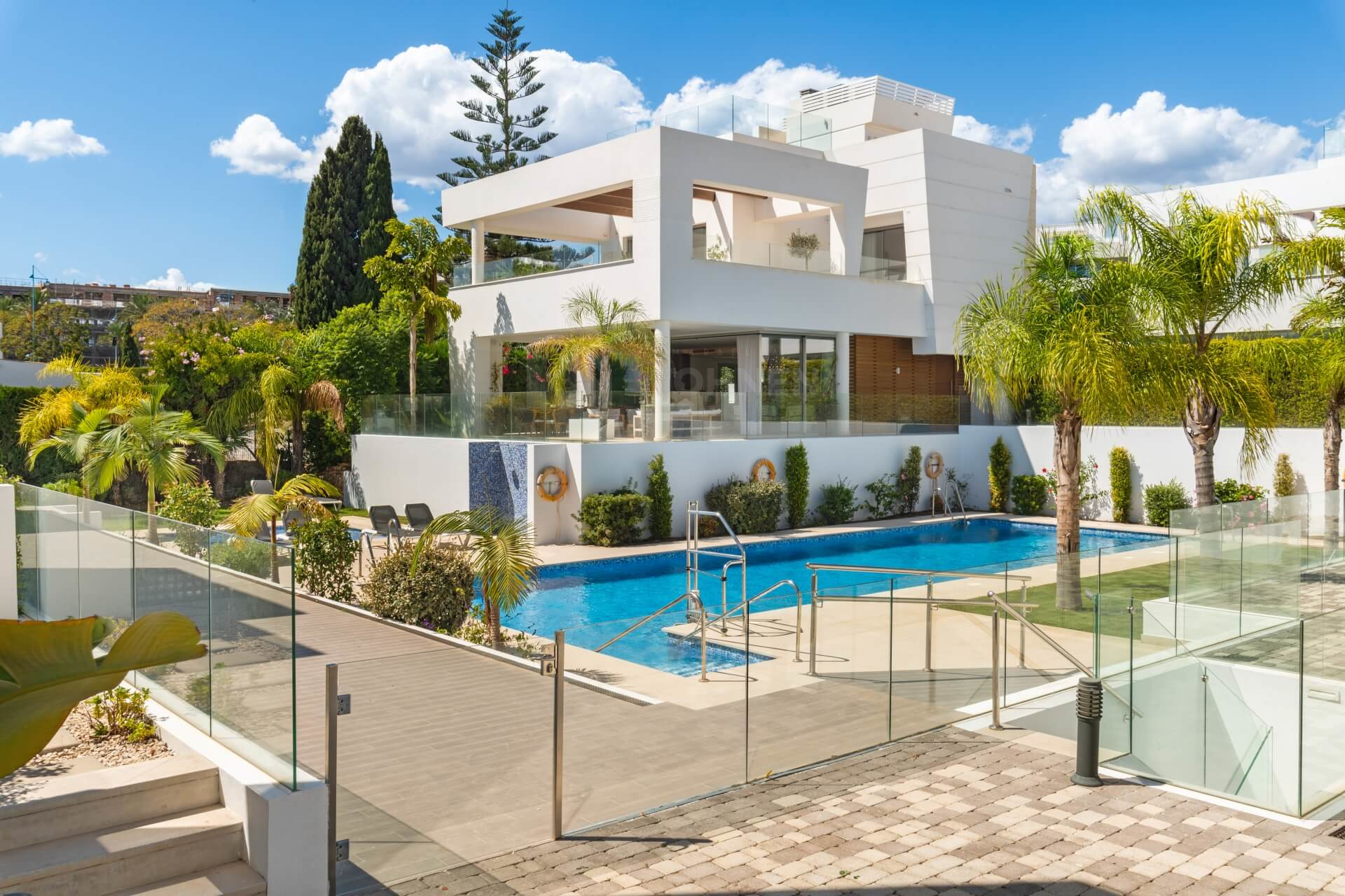 Luxury villa ideally located beach side San Pedro de Alcantara
