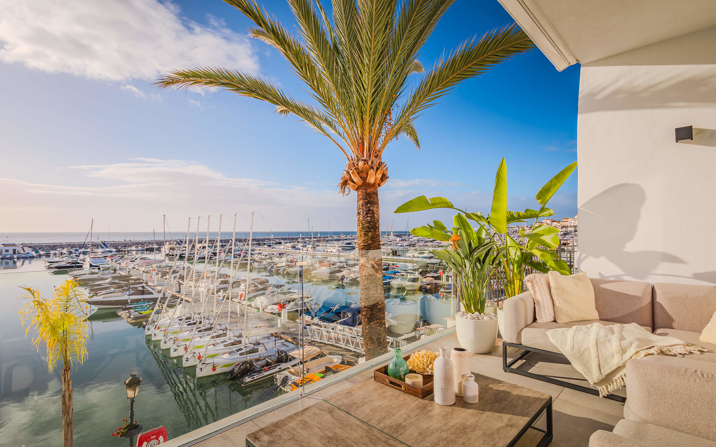 Bright and spacious fully renovated frontline duplex penthouse in Puerto Banus