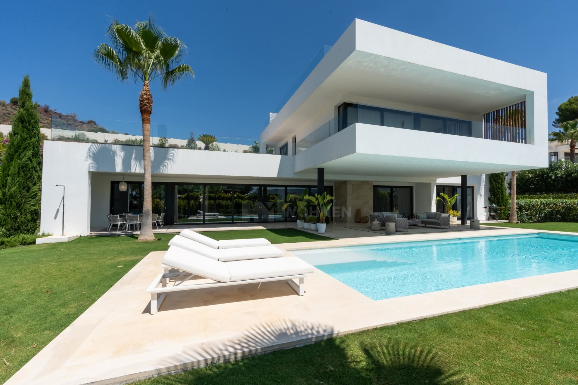 Luxurious modern villa in Nueva Andalucía Marbella