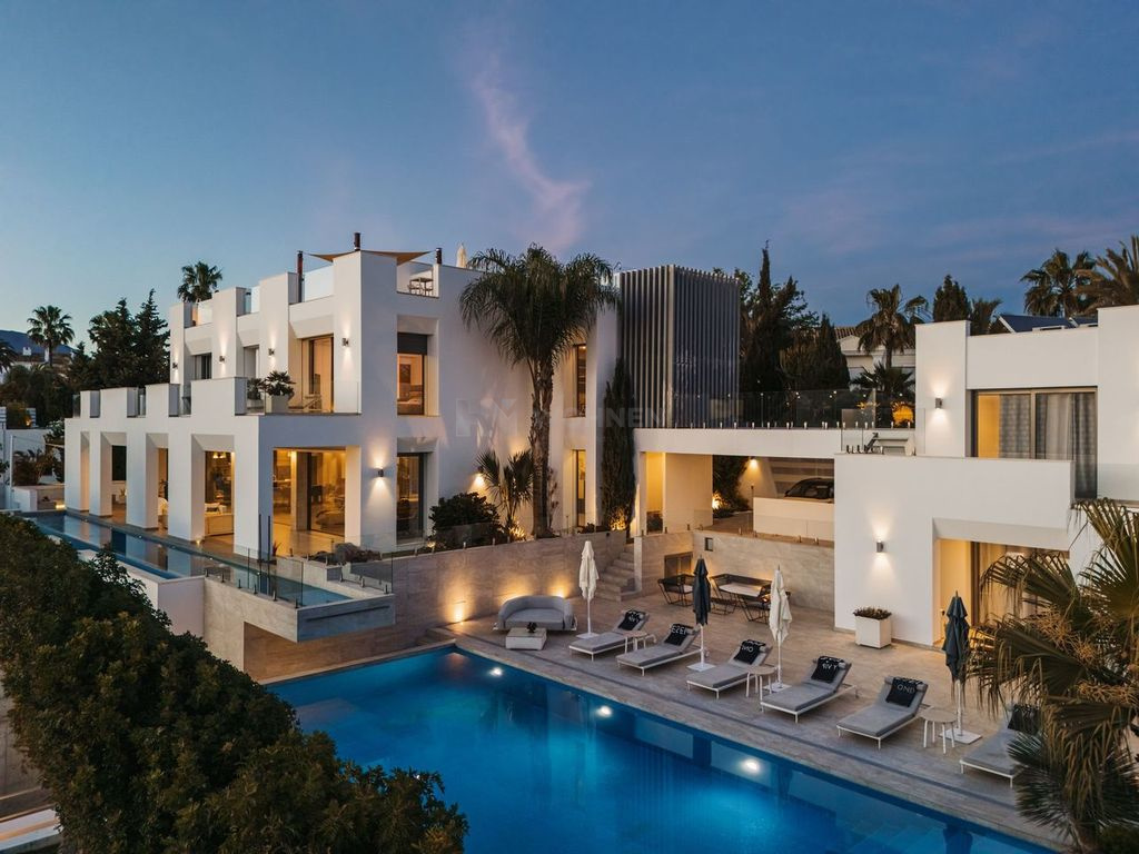 Magnífica y exclusiva villa de lujo en Nueva Andalucía, Marbella