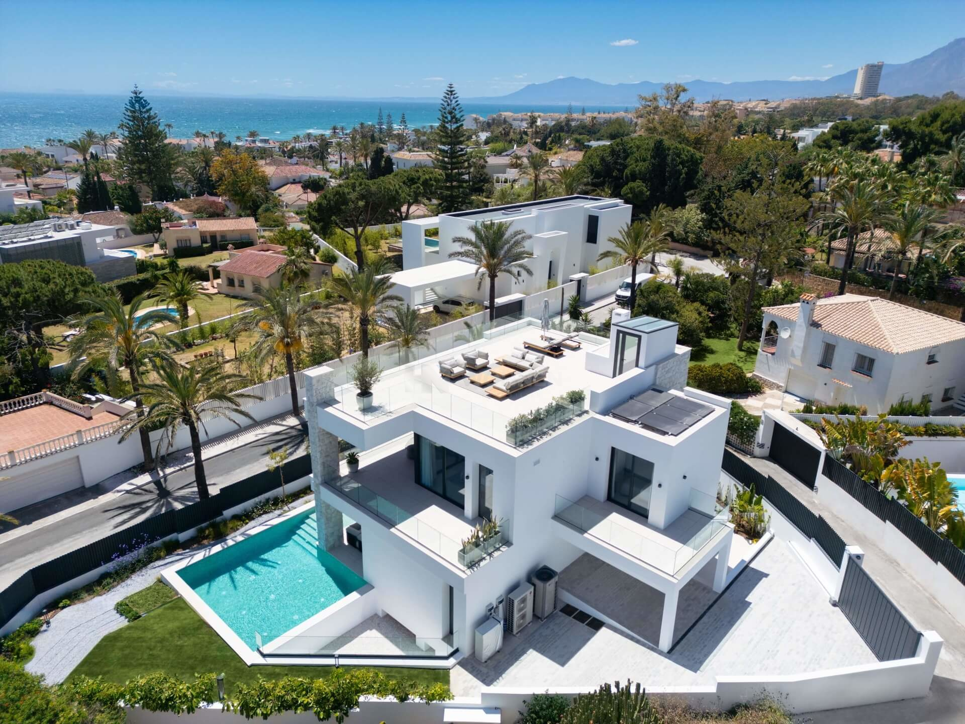 Exquisite modern villa located in Marbella East close to the beach