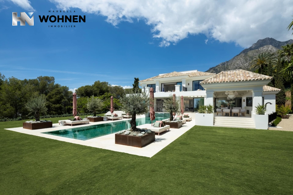 REAL ESTATE – MARBELLA WOHNEN – Property of the month July 2024 – Elegant luxury villa in Sierra Blanca, one of the most exclusive communities in Marbella on the Golden Mile