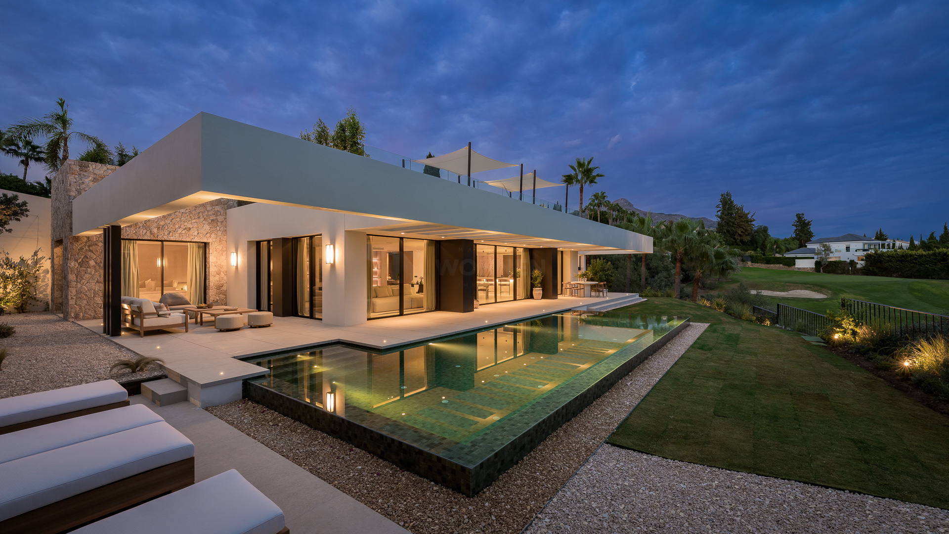 Villa in erster Golflinie mit Blick auf Marbellas berühmtes Golftal Los Naranjos Golf