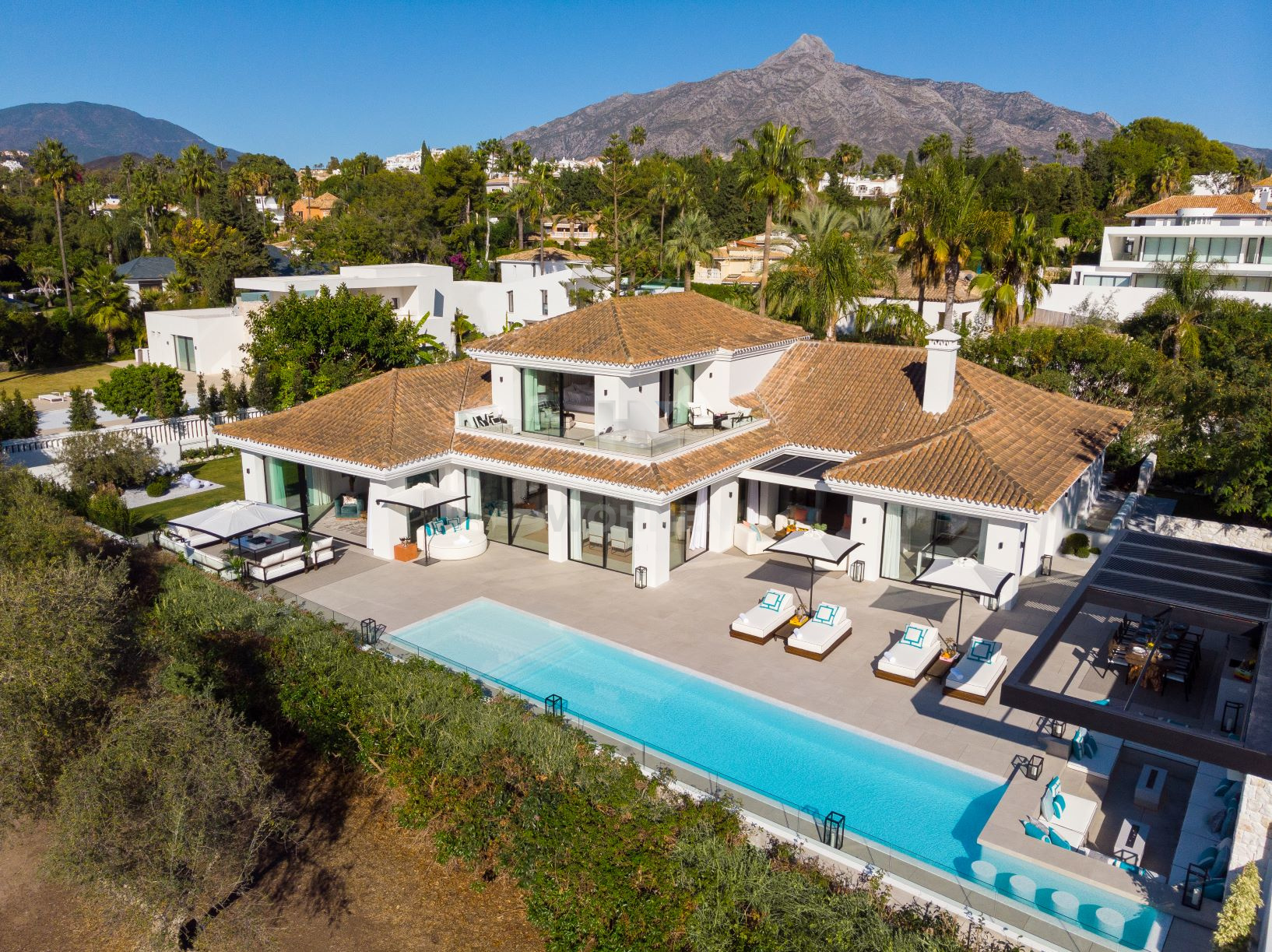 Stylish villa in a prime frontline golf position overlooking las Brisas Golf Course