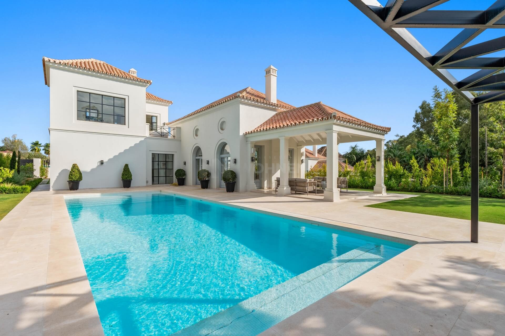 Charming villa in the heart of the Nueva Andalucía golf valley