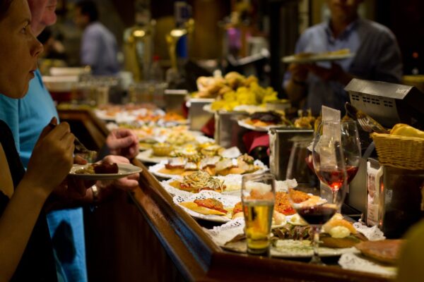 (English) TAPAS – The tapa, identity sign of spain