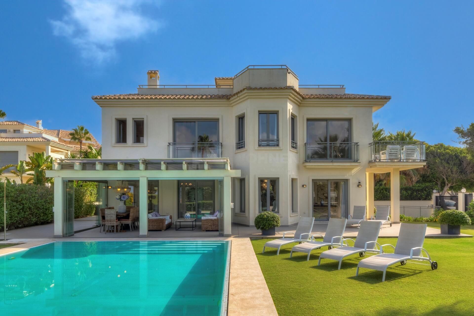 Strandvilla mit unglaublichem Meerblick in El Rosario, Marbella Ost